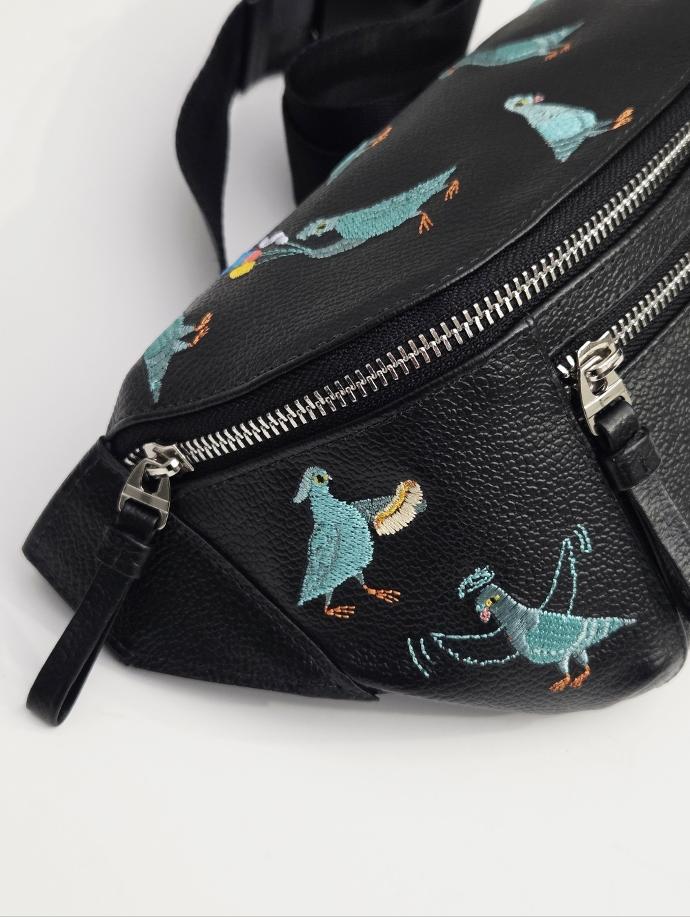 NEW MIN & MON HAROLD FANNY PACK BAG BLACK LEATHER - PIGEONISTA EMBROIDERY - Picture 3 of 9